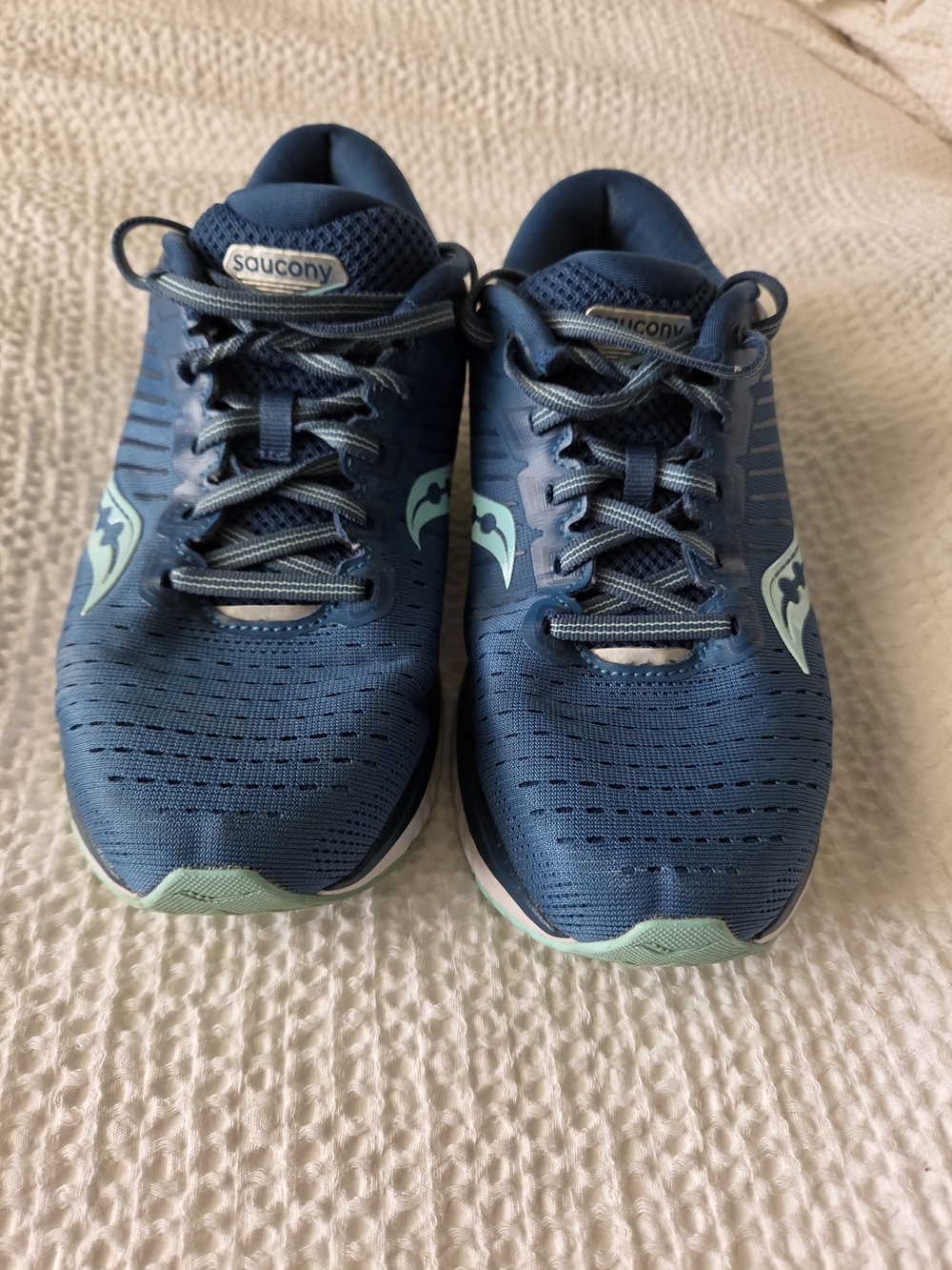 Saucony Blue Running Sneakers with Mint Accents